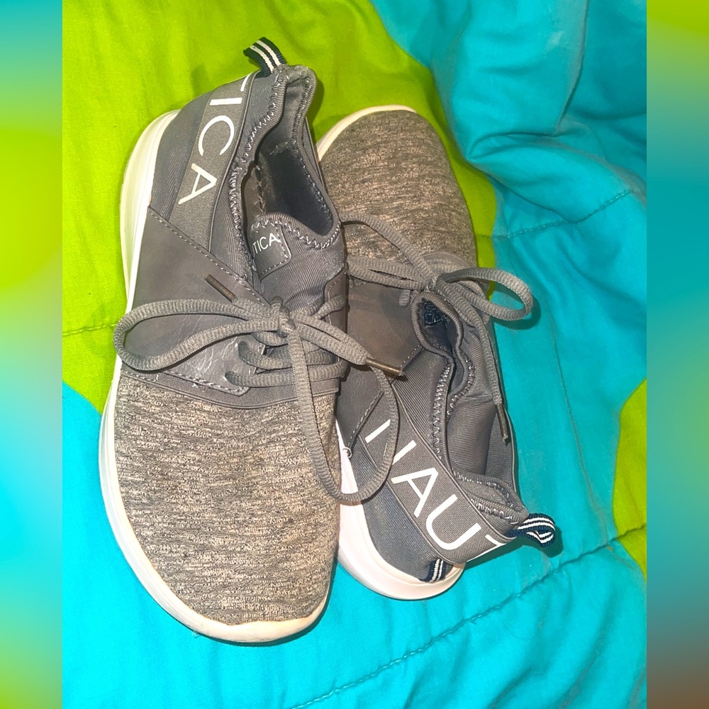 Running sneakers